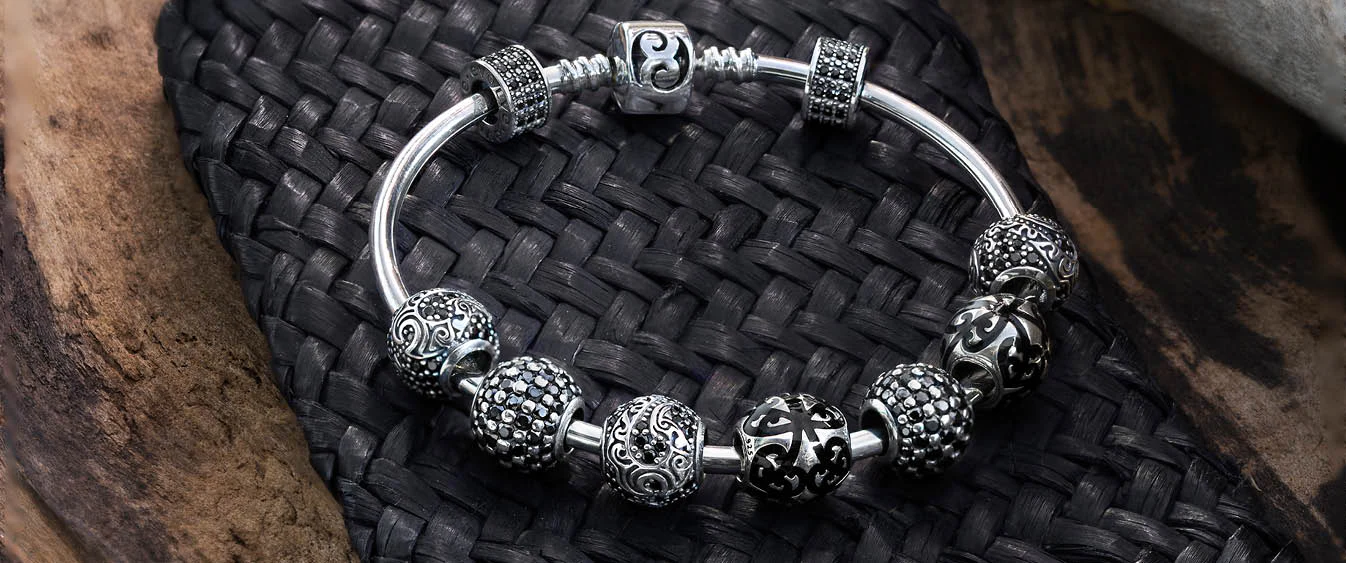 EVOLVE Beads on bracelet